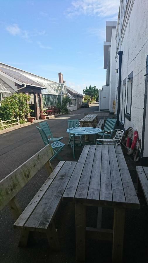 Fsc Dale Fort Hostel Exterior photo